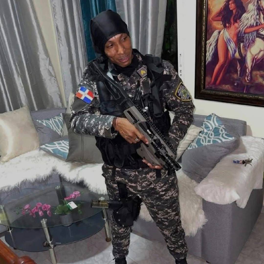 Operativo policial en Santo Domingo Oeste termina con un Sargento sin vida y dos sospechosos fallecidos