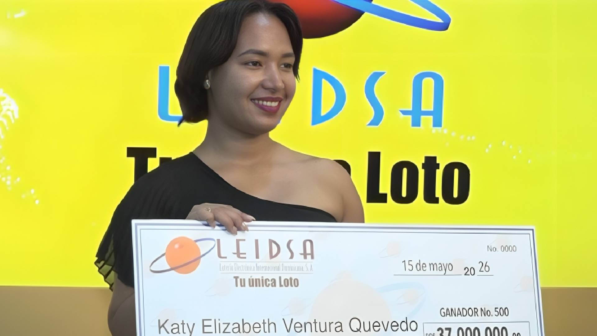 Joven de 27 años recibe RD$37 millones y su historia sorprende a todos